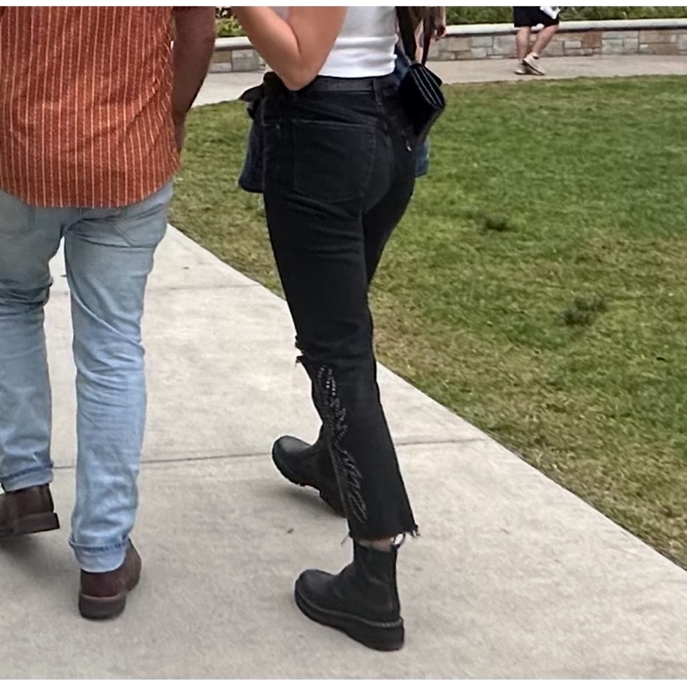 Levi’s Studded Jeans - Picture 14 of 14